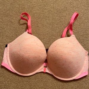 NWOT 36DD VS